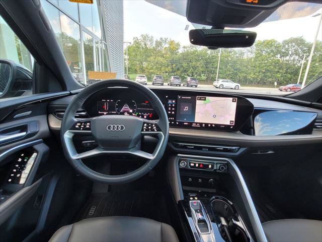 Used 2025 Audi Q5 Premium Plus w/ Premium Plus AWD/4WD image 12