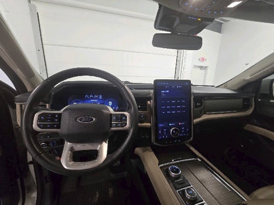 Used 2024 Ford Expedition Limited AWD/4WD image 15