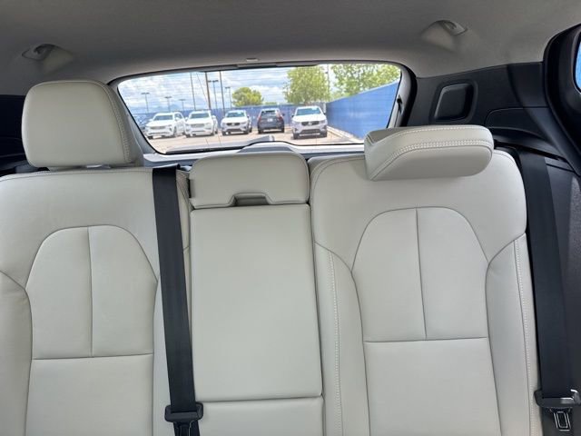 New 2026 Volvo XC40 B5 Plus w/ Protection Package Premier image 20