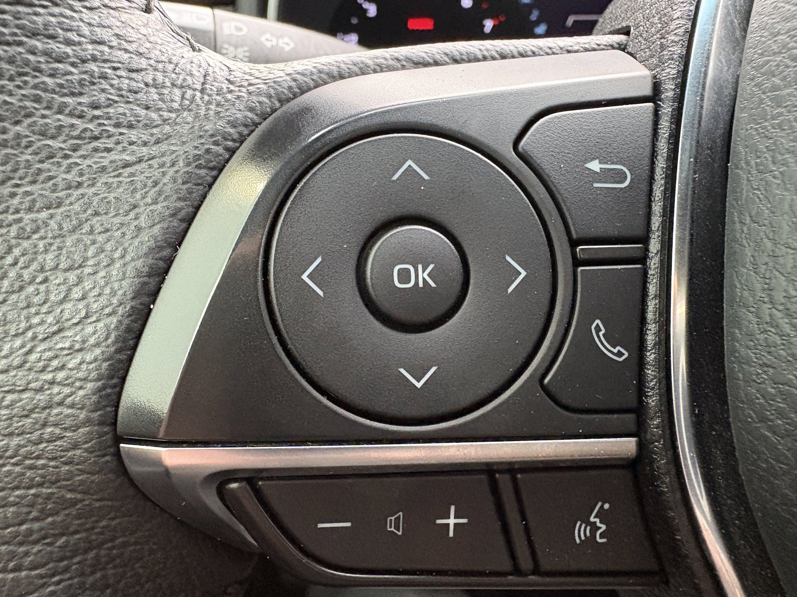 Used 2021 Toyota Avalon XLE FWD image 15