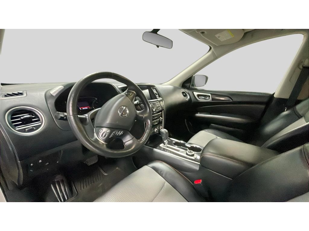 Used 2020 Nissan Pathfinder SV image 10