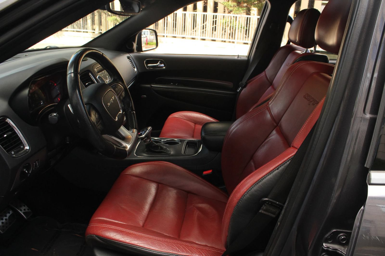 Used 2018 Dodge Durango SRT w/ Technology Group AWD/4WD image 14