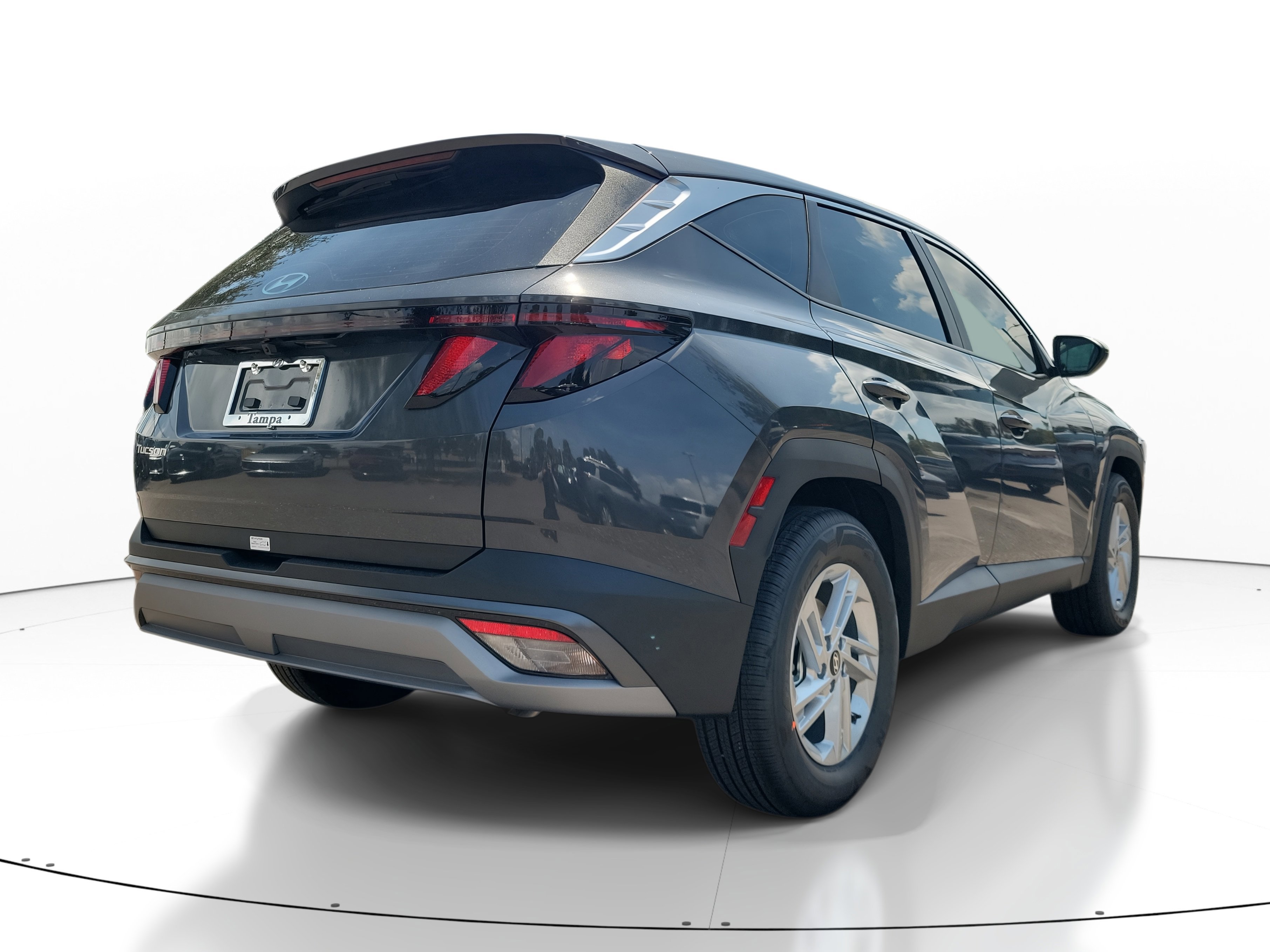 New 2026 Hyundai Tucson SE image 3