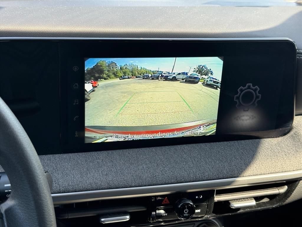 Certified 2025 Nissan Kicks SV FWD image 23