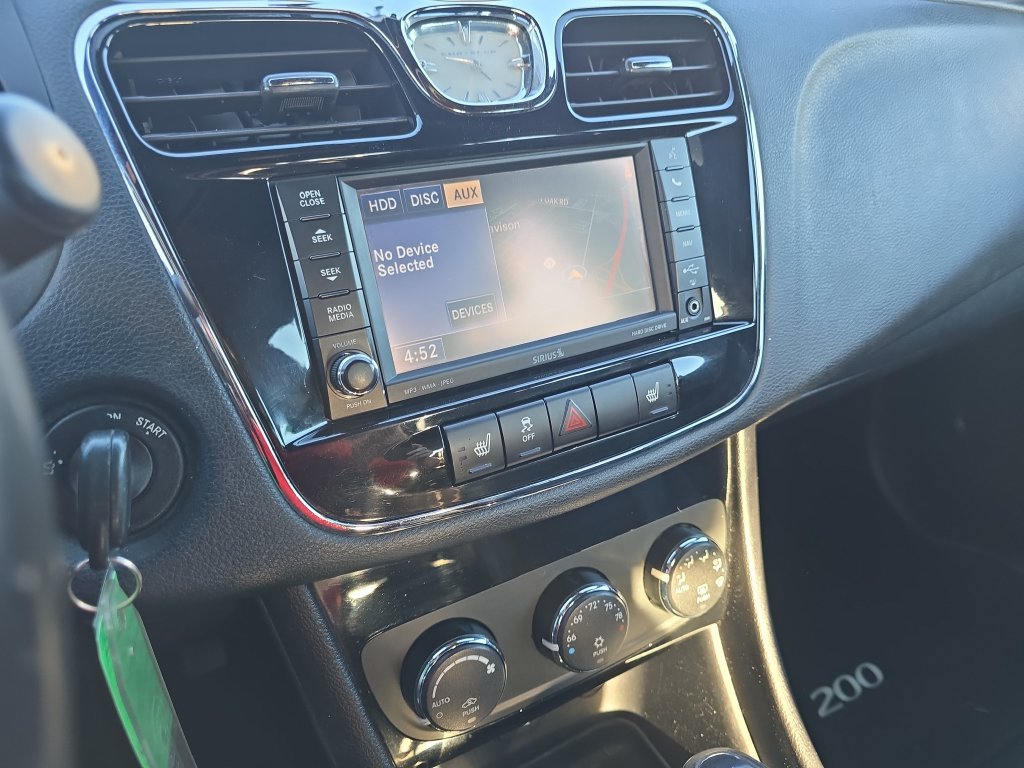 Used 2012 Chrysler 200 S FWD image 21