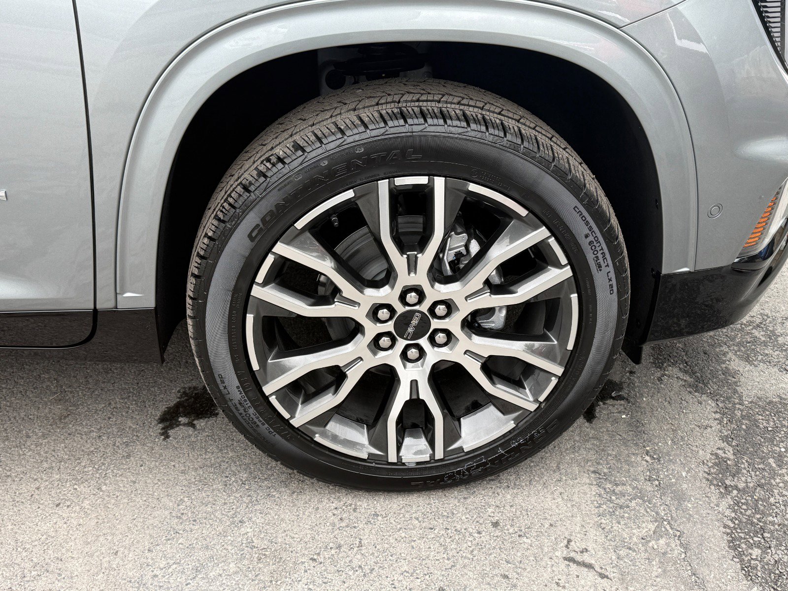 New 2026 GMC Acadia Denali Ultimate w/ LPO, Rugged Package image 12