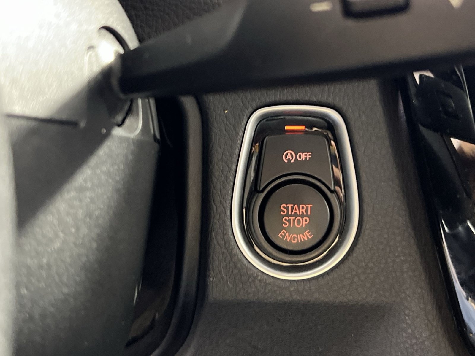 Used 2017 BMW 330i xDrive Sedan AWD/4WD image 33