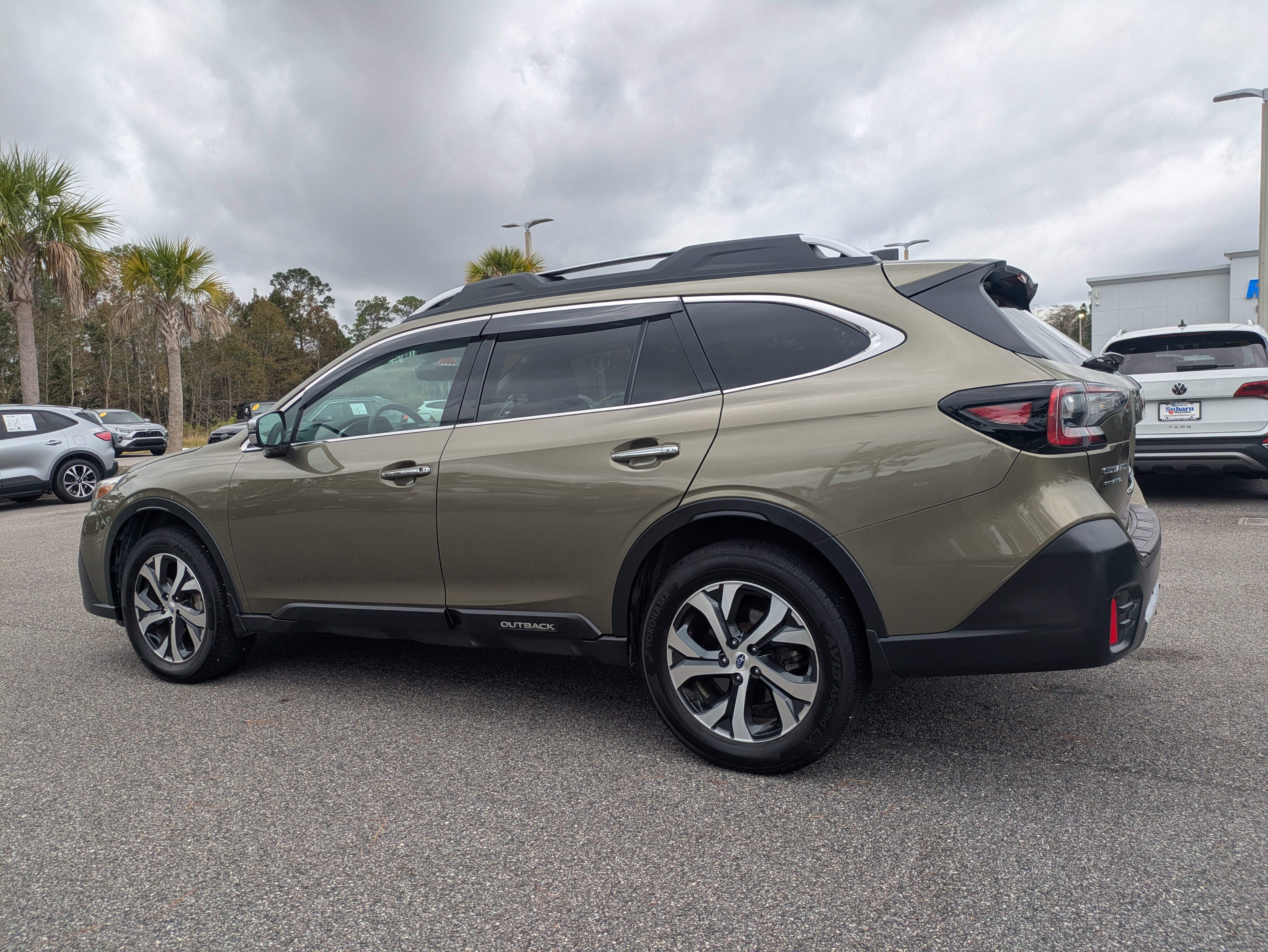 Certified 2022 Subaru Outback Touring XT w/ Popular Package #2 image 6