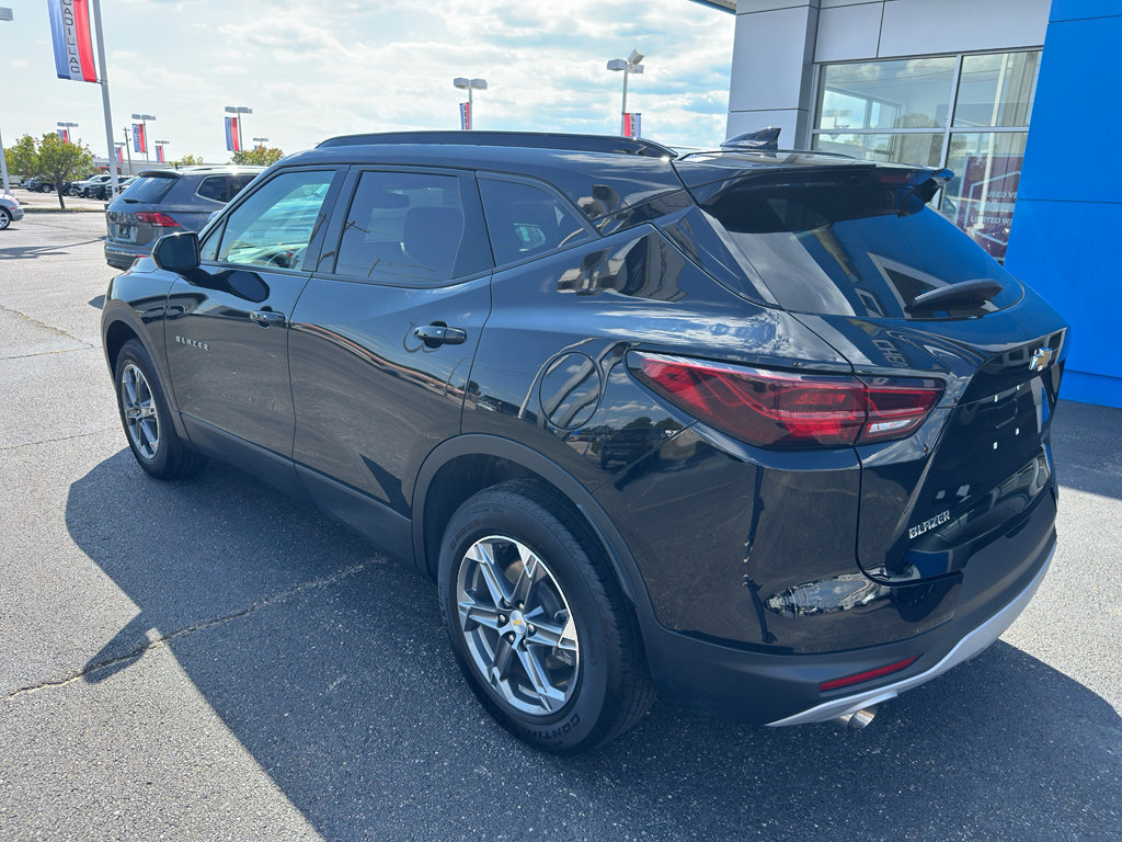 Used 2023 Chevrolet Blazer LT w/ Convenience Package FWD image 6