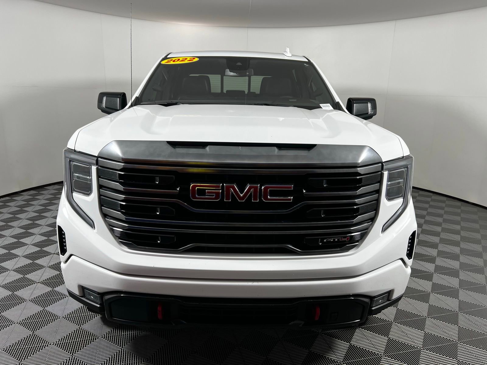Used 2022 GMC Sierra 1500 AT4 w/ AT4 Preferred Package image 2