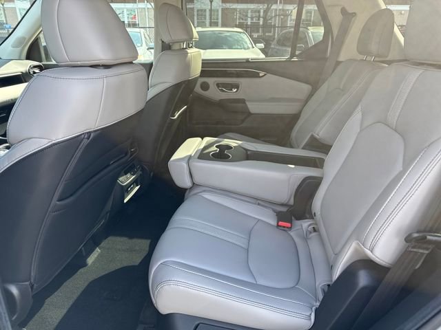 Used 2023 Honda Pilot EX-L image 12