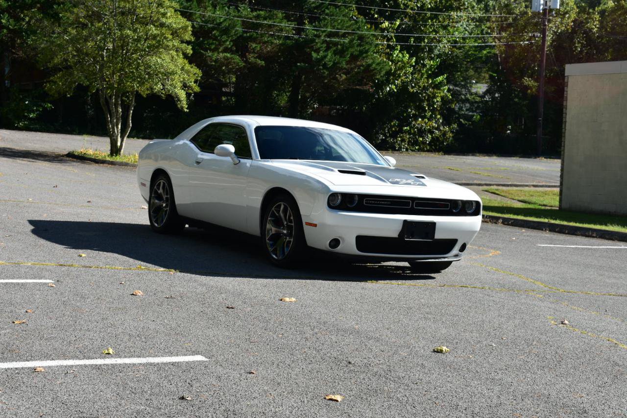 Used 2015 Dodge Challenger R/T w/ Quick Order Package 28B R/T RWD image 9