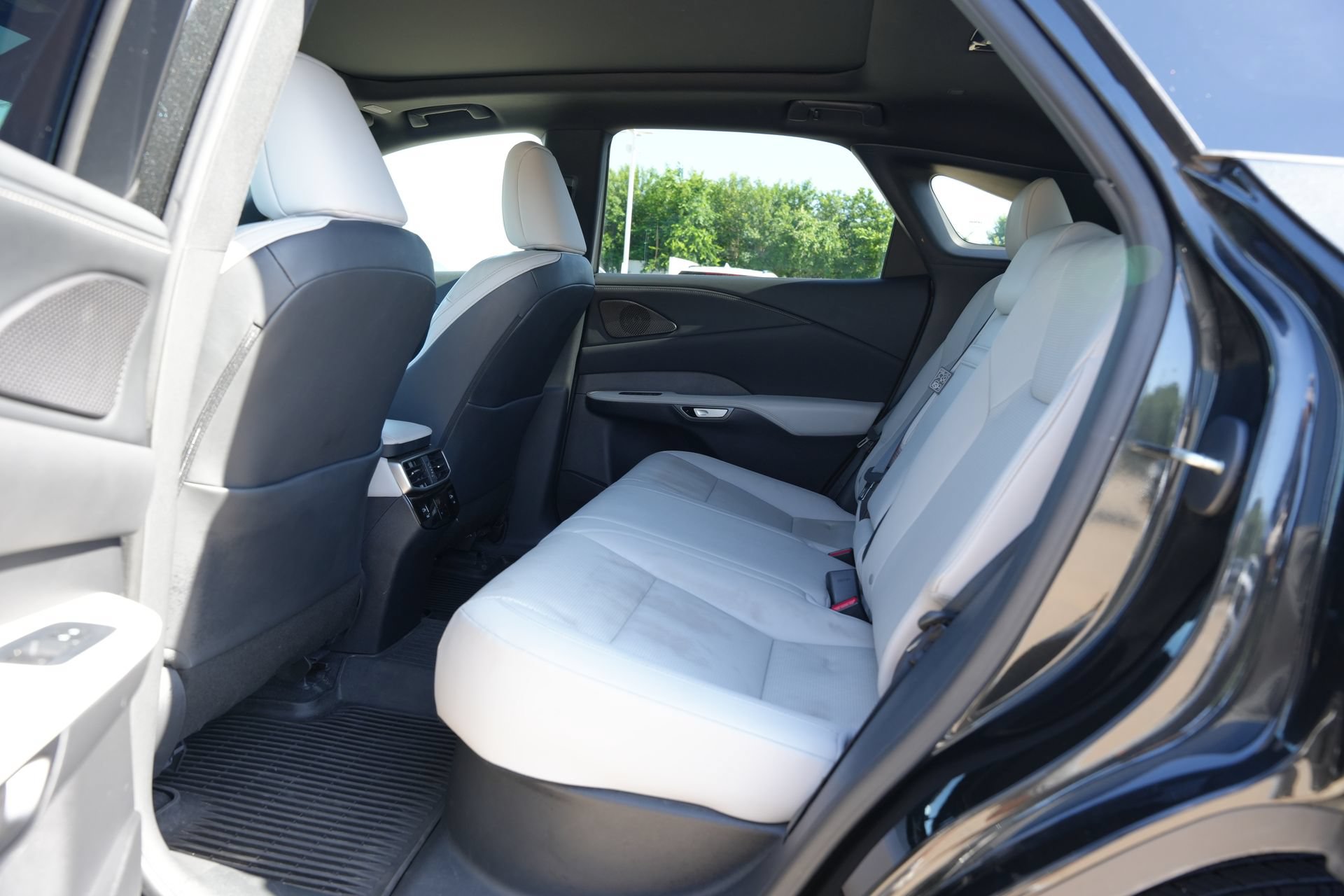 Used 2023 Lexus RX 350 Premium Plus w/ Cold Area Package FWD image 19