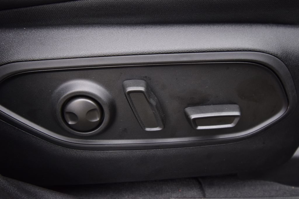 New 2026 Jeep Cherokee Overland w/ Advanced Pro Tech Group AWD/4WD image 19