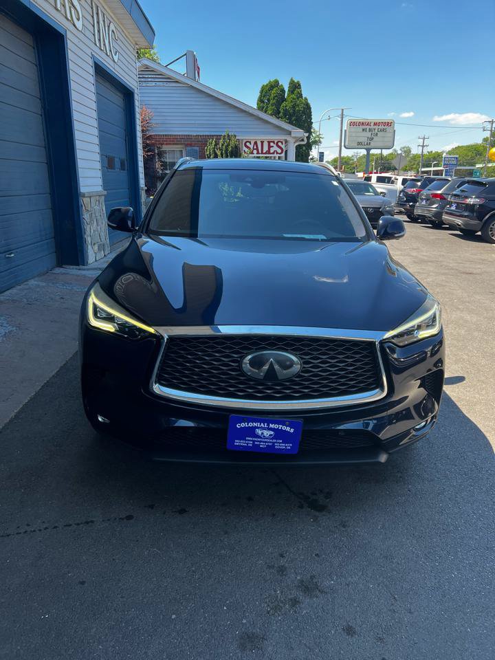 Used 2019 INFINITI QX50 Essential w/ Sensory Package AWD/4WD image 3