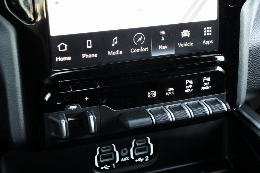 Used 2024 RAM 3500 Laramie w/ Night Edition AWD/4WD image 31