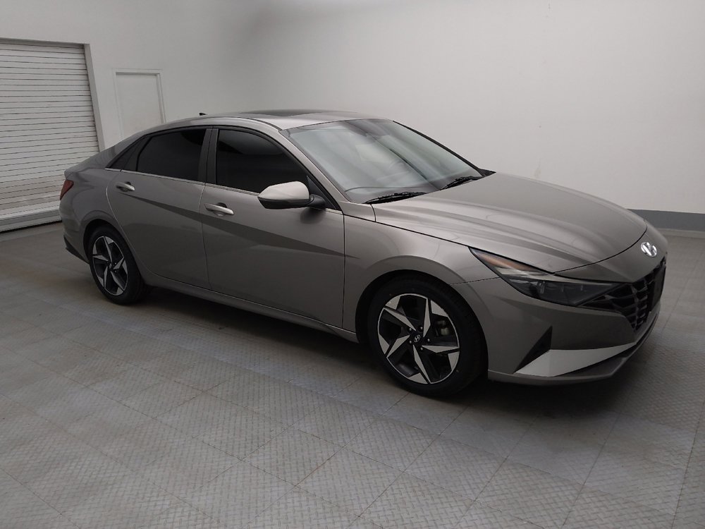 Used 2021 Hyundai Elantra Limited FWD image 11