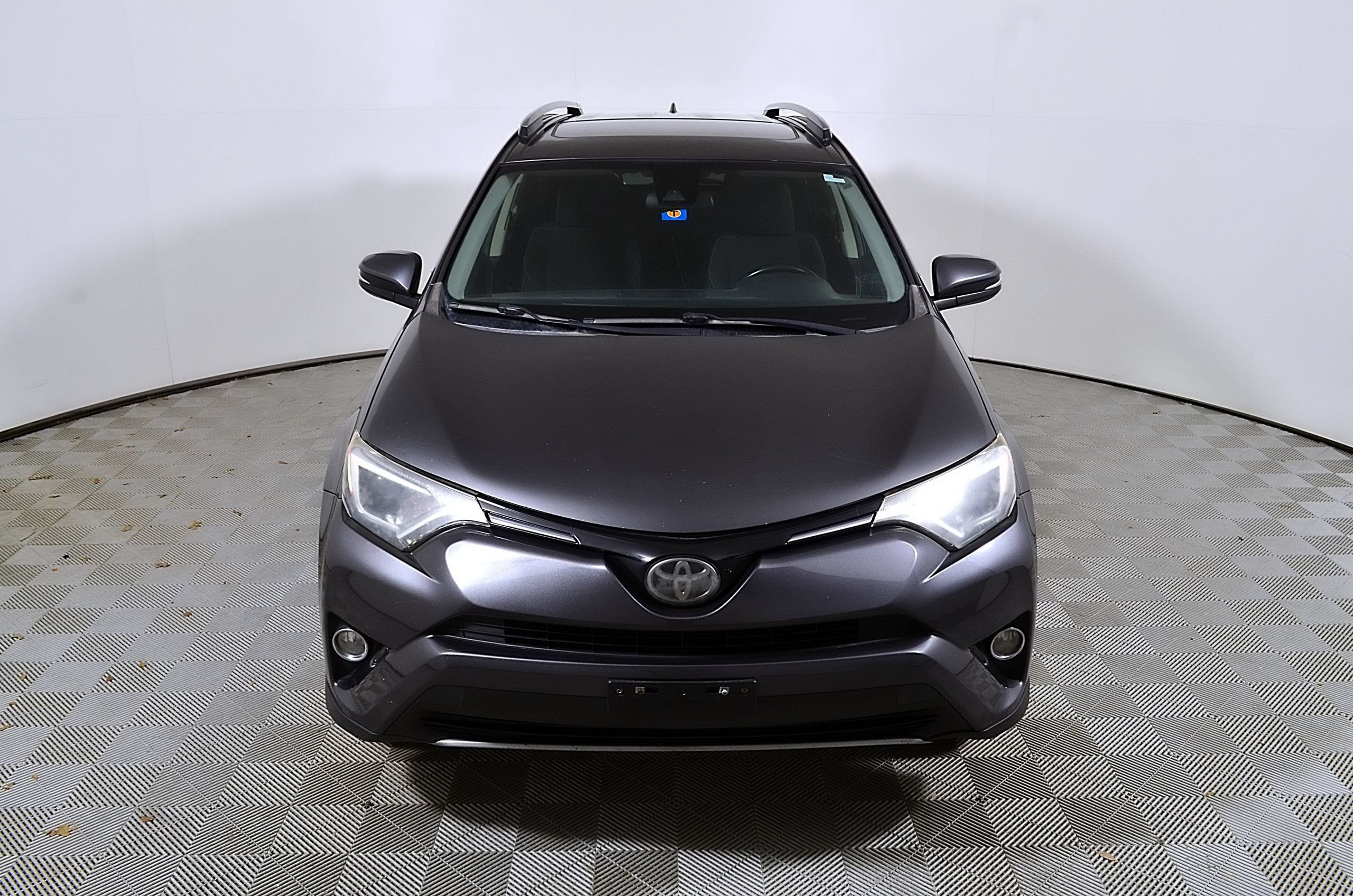 Used 2017 Toyota RAV4 XLE w/ All Weather Liner Package AWD/4WD image 4