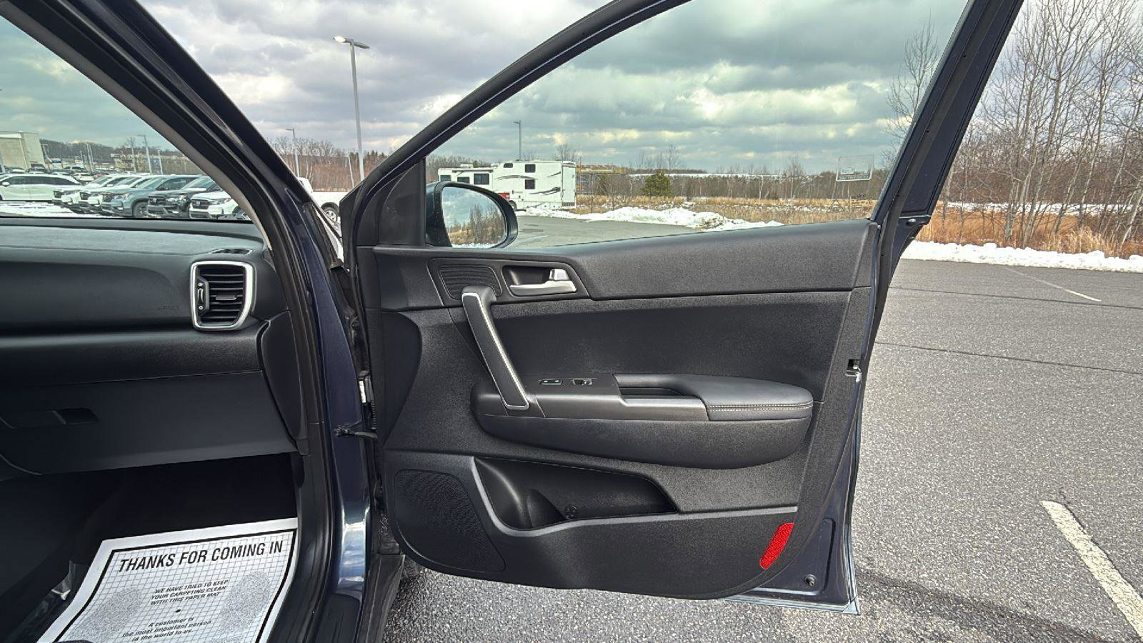 Used 2022 Kia Sportage LX image 17