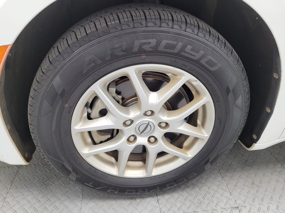 Used 2022 Chrysler Voyager LX FWD image 31