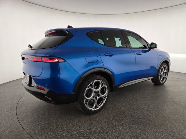 Used 2024 Alfa Romeo Tonale Veloce image 2