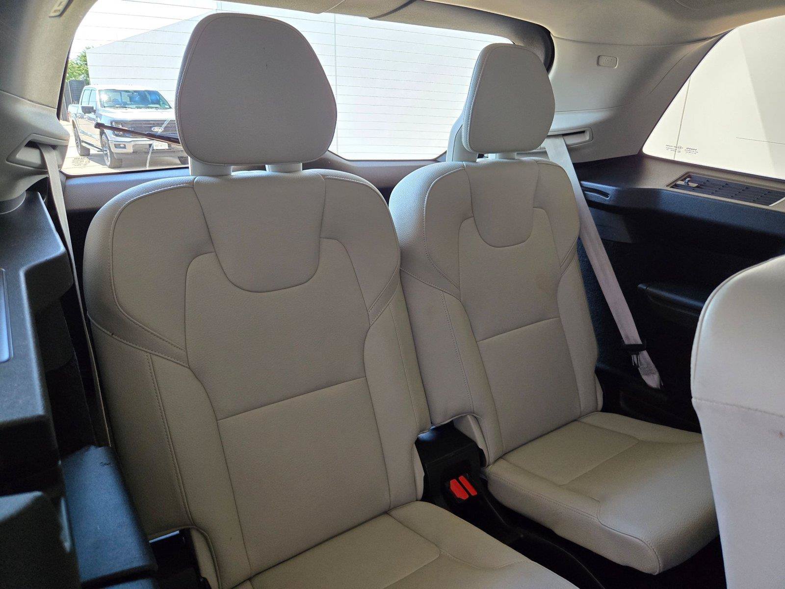 Used 2018 Volvo XC90 T6 Momentum w/ Convenience Package AWD/4WD image 29