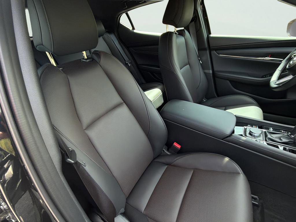 New 2026 MAZDA MAZDA3 Hatchback w/Premium Plus Pkg AWD/4WD image 33