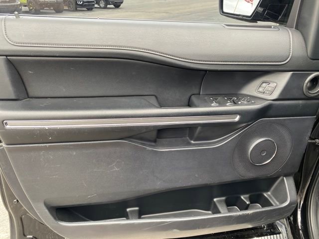 Used 2021 Ford Expedition XLT image 15