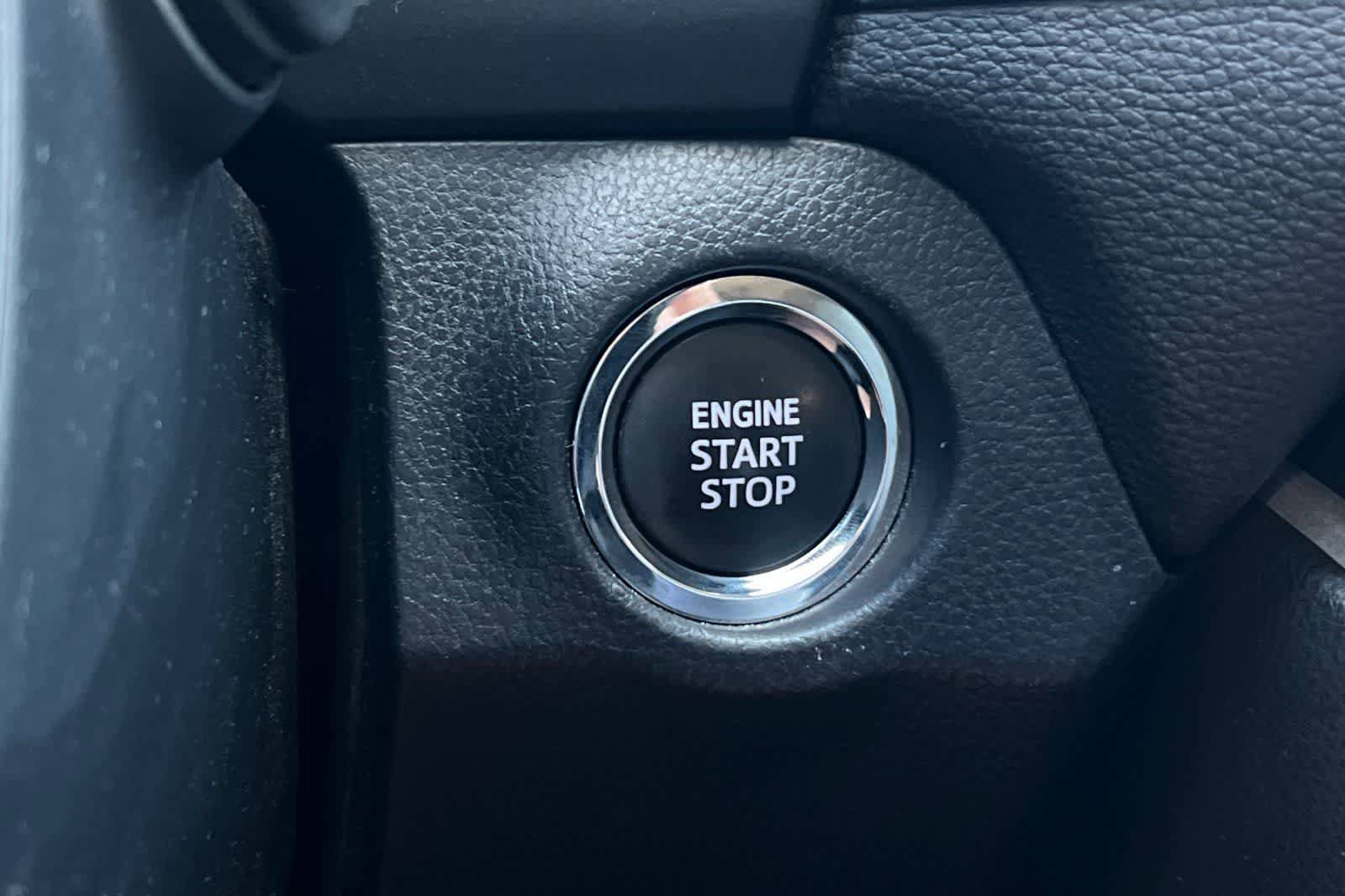 Used 2023 Toyota RAV4 XLE FWD image 23