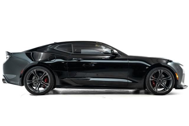 Used 2018 Chevrolet Camaro SS image 5