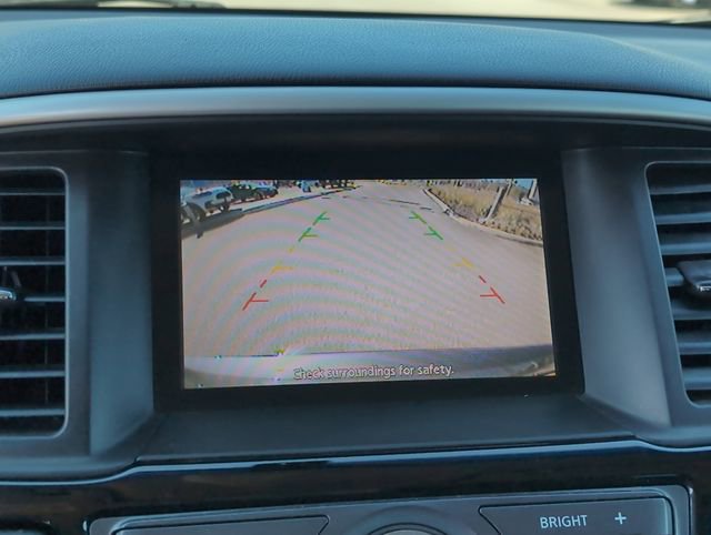 Used 2013 Nissan Pathfinder SV image 18