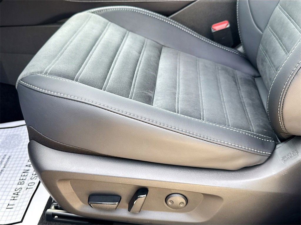 New 2025 Mitsubishi Outlander SE image 20