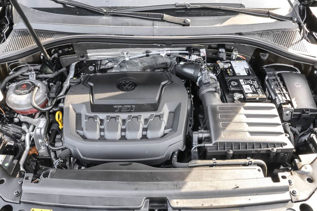 Used 2024 Volkswagen Tiguan SE image 40