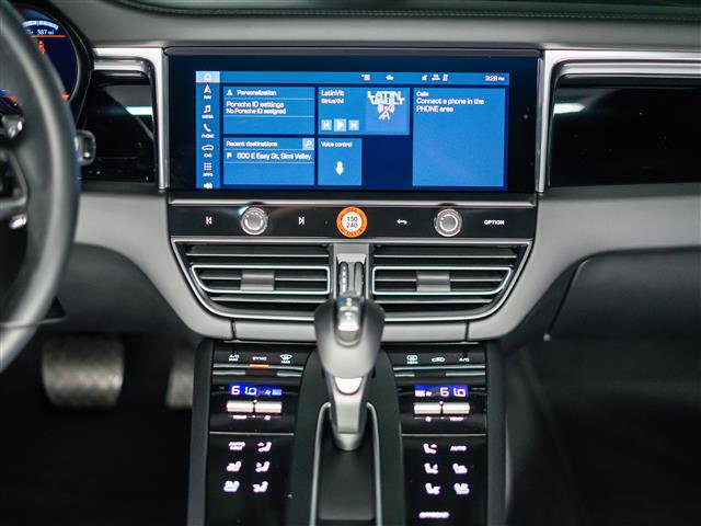 Certified 2025 Porsche Macan S AWD/4WD image 25