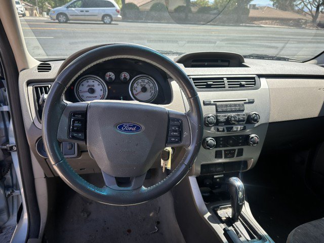 Used 2009 Ford Focus SE FWD image 5