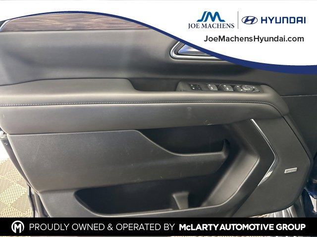 Used 2023 Chevrolet Suburban LT w/ LT Signature Plus Package image 19