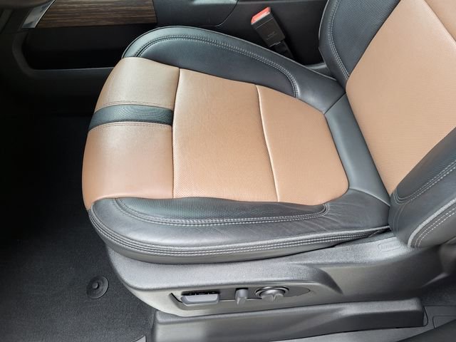 Used 2022 Chevrolet Silverado 1500 High Country w/ Z71 Off-Road Package image 16