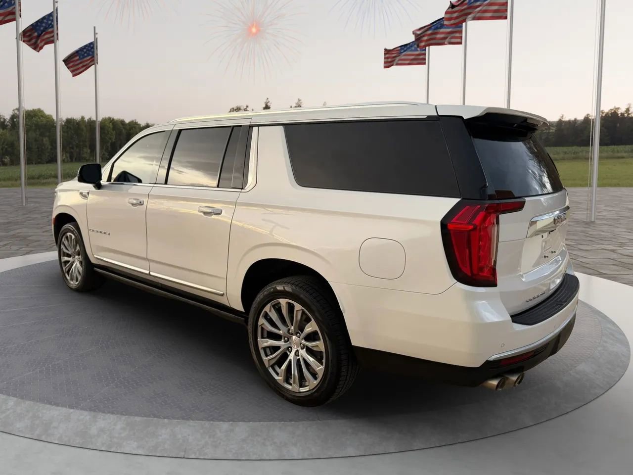 Used 2021 GMC Yukon XL Denali w/ Denali Premium Package AWD/4WD image 9