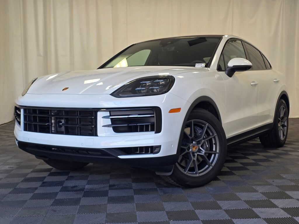 Certified 2025 Porsche Cayenne Coupe AWD/4WD image 1