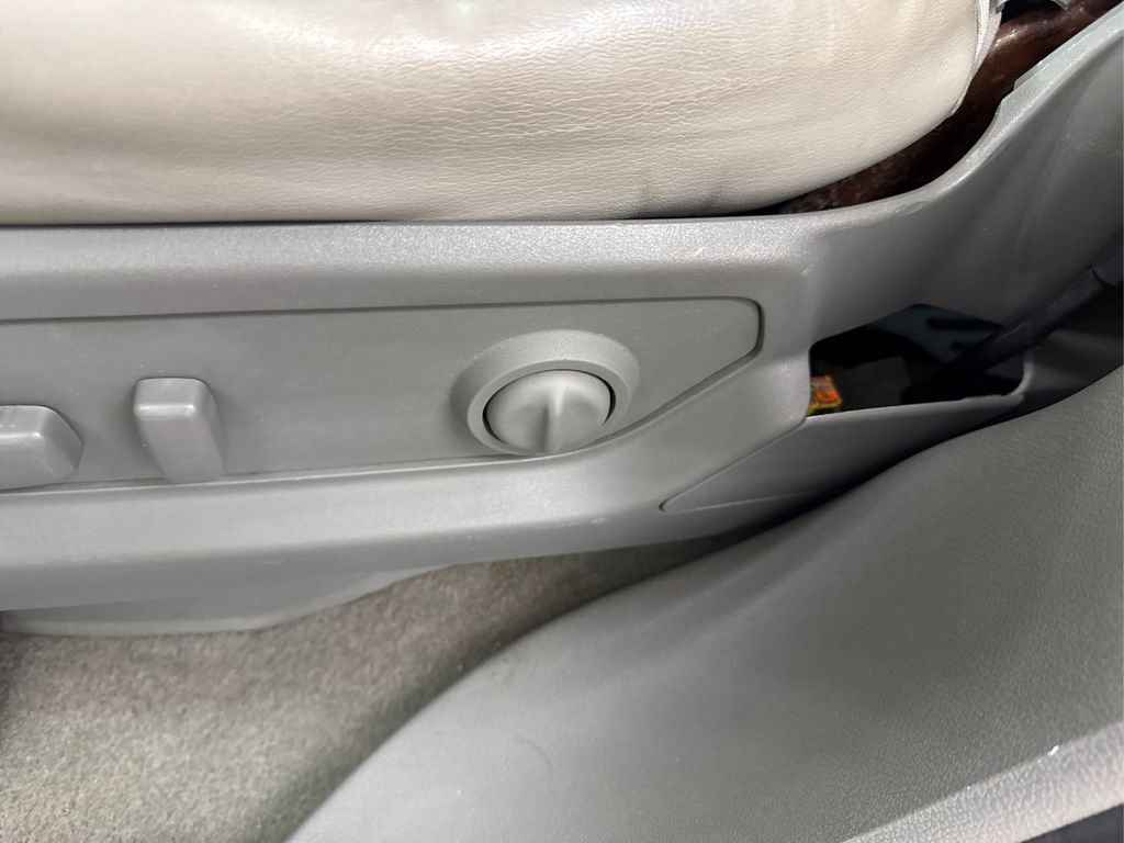 Used 2017 GMC Acadia Limited SLT image 25