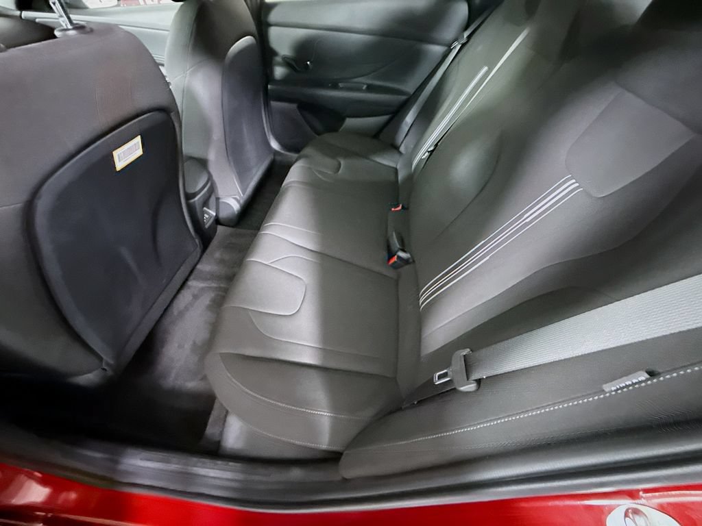 Certified 2025 Hyundai Elantra Sport FWD image 26