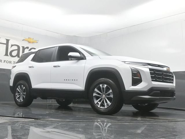 New 2026 Chevrolet Equinox LT w/ Safety and Technology Package FWD image 2