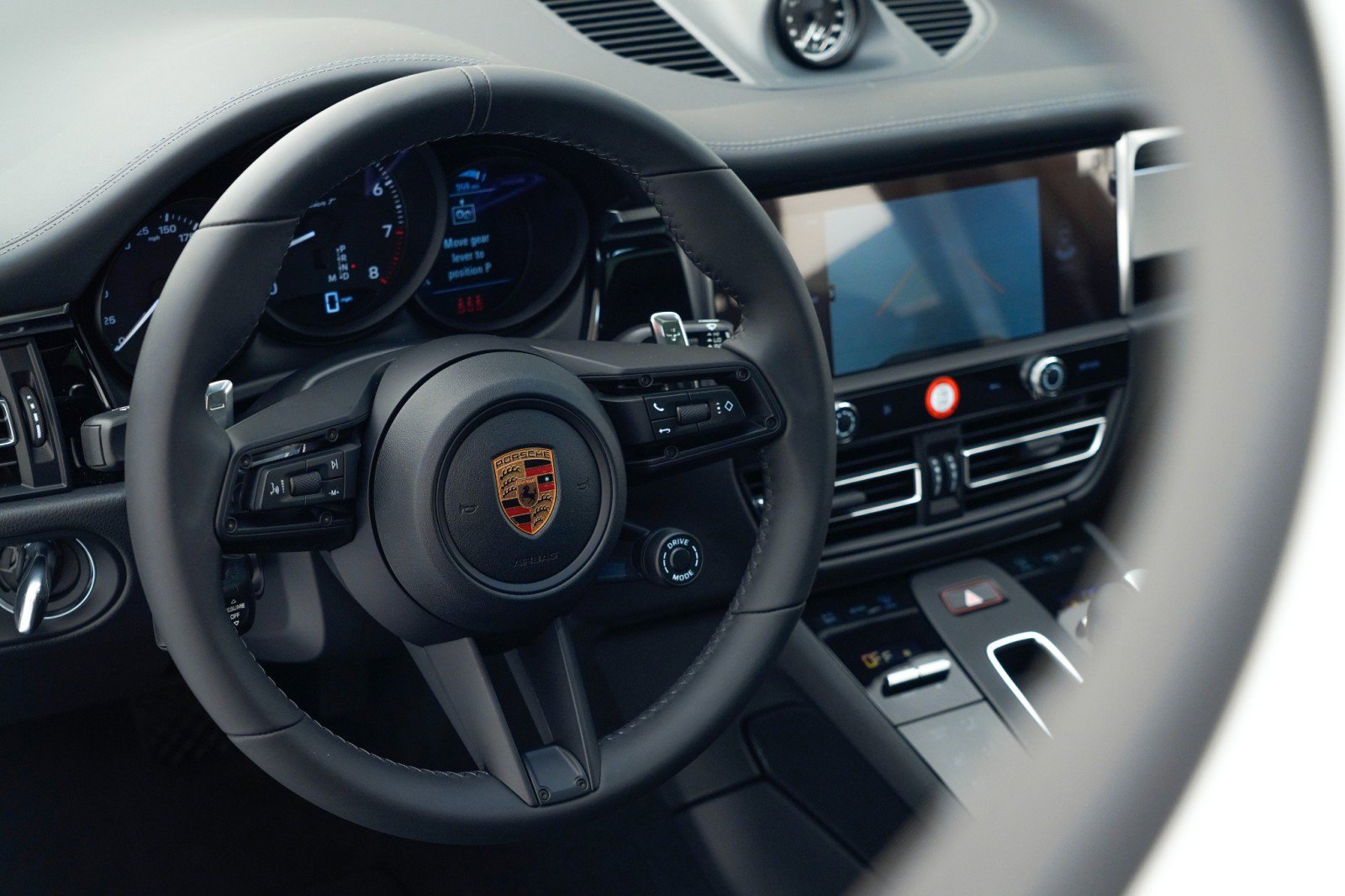 Certified 2026 Porsche Macan Turbo image 23