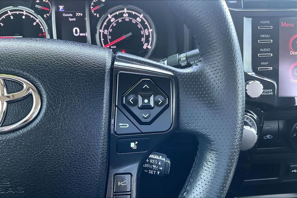 Used 2020 Toyota 4Runner Venture w/ Moonroof Package AWD/4WD image 18