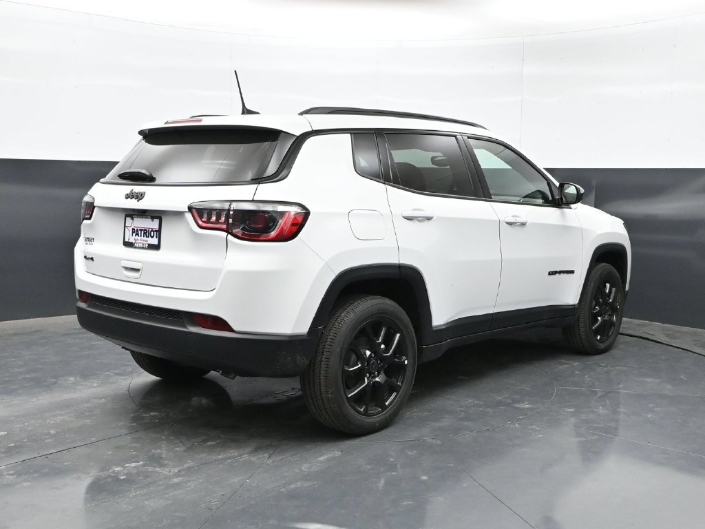 New 2026 Jeep Compass Latitude AWD/4WD image 24