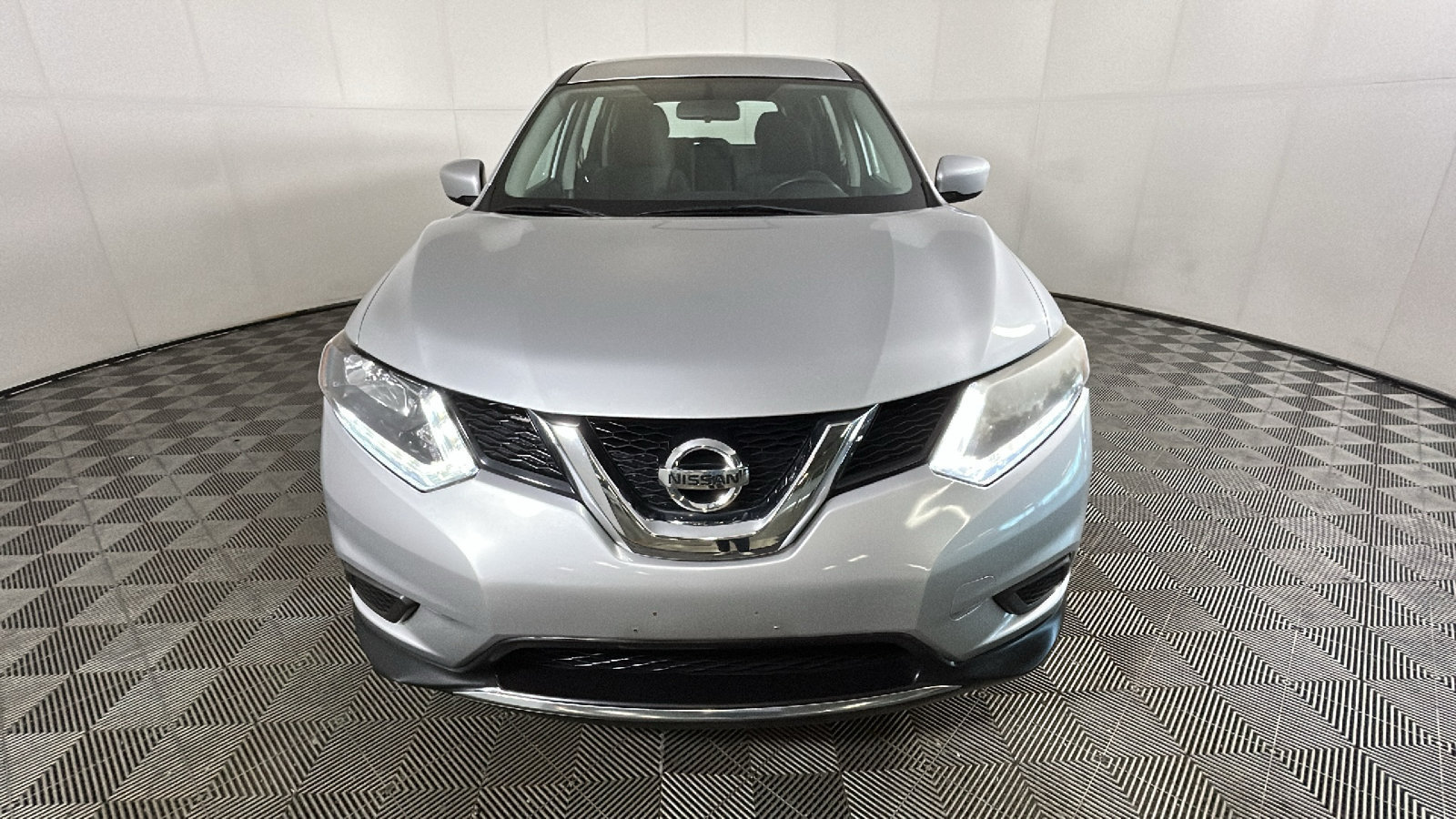 Used 2016 Nissan Rogue S AWD/4WD image 9