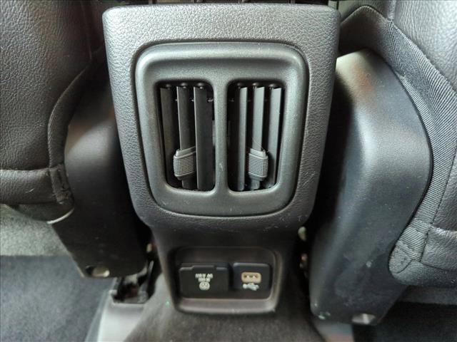 Used 2018 Jeep Compass Latitude w/ Popular Equipment Group image 16