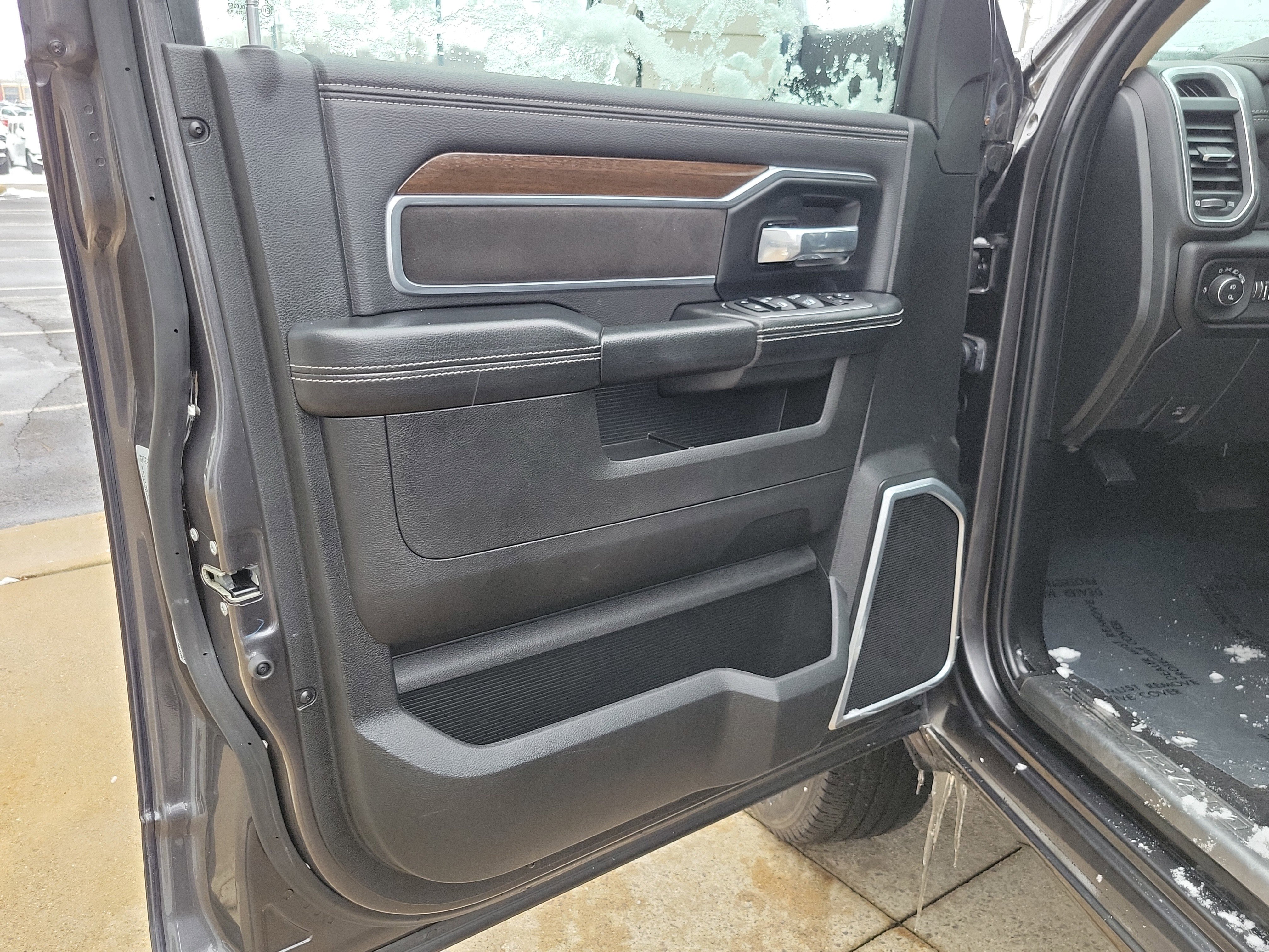 Used 2022 RAM 2500 Laramie w/ Protection Group image 6