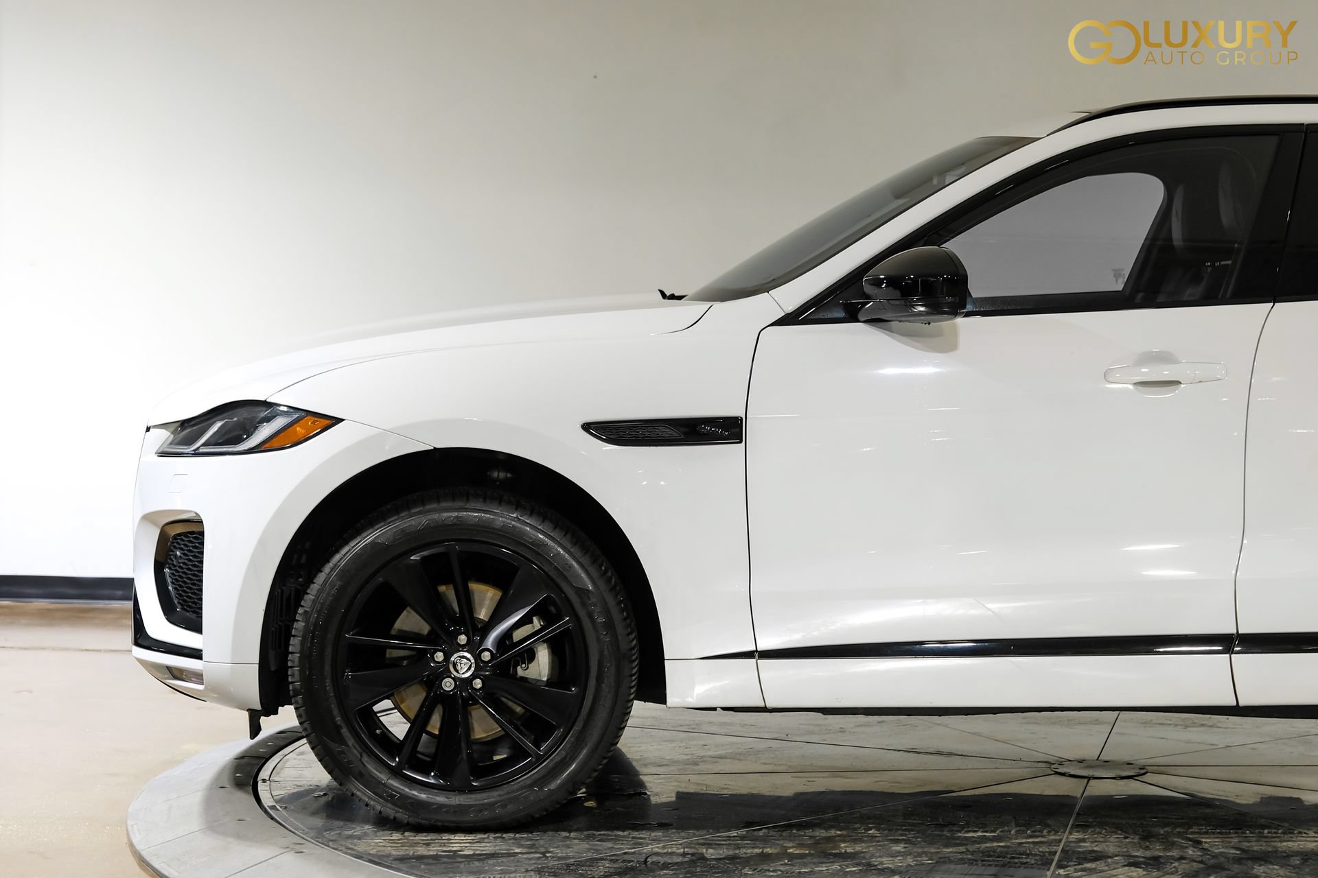 Used 2024 Jaguar F-PACE R-Dynamic S AWD/4WD image 14