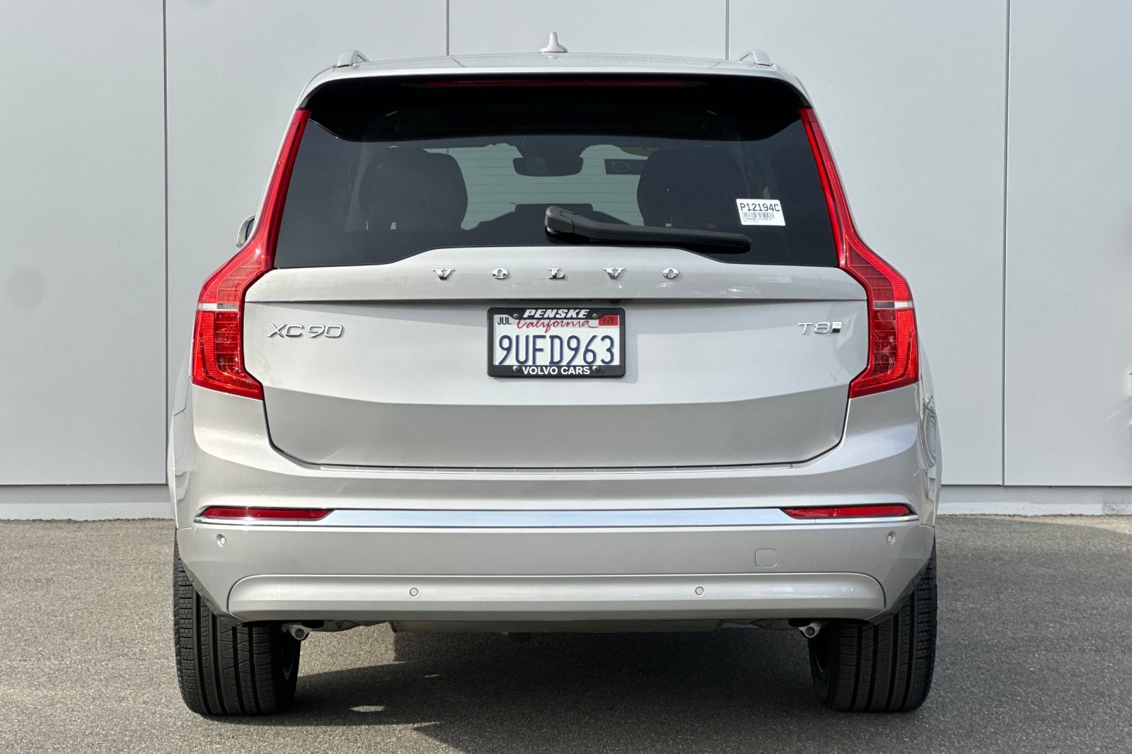 Certified 2025 Volvo XC90 T8 Ultra w/ Protection Package Premier image 4